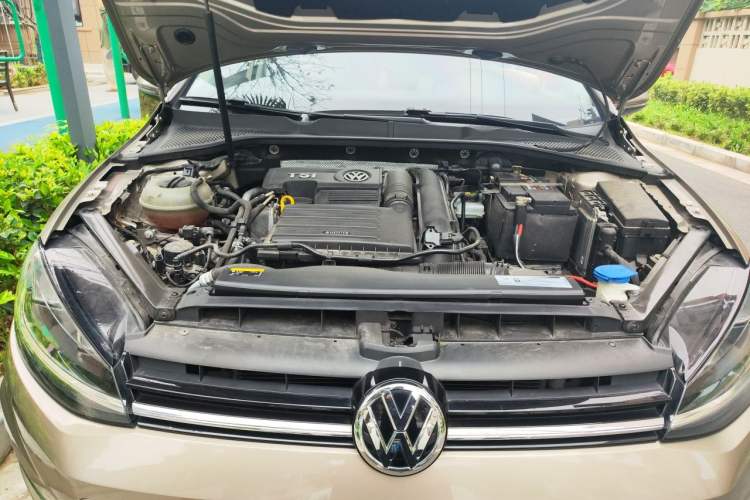 Used Volkswagen Golf 2020 280TSI DSG Comfort Version Engine Bay
