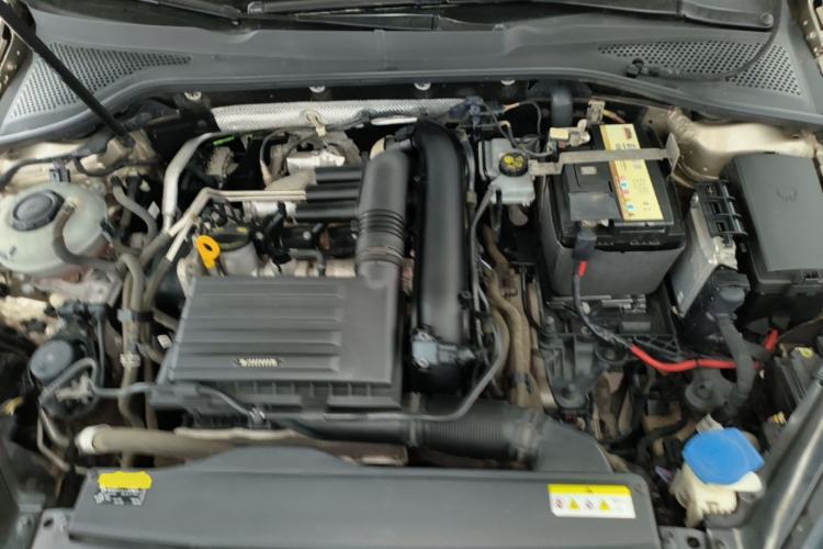Used Volkswagen Golf 2020 Zhiai Edition 280TSI DSG Comfort Model Engine Bay