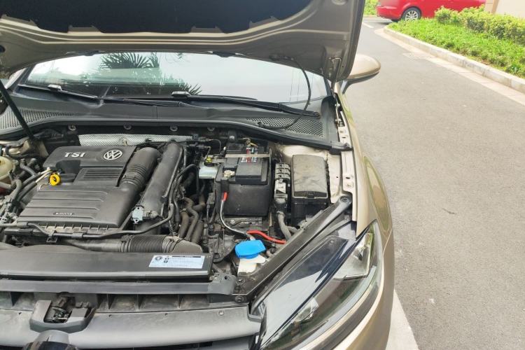 Used Volkswagen Golf 2020 280TSI DSG Comfort Version Engine Bay Left