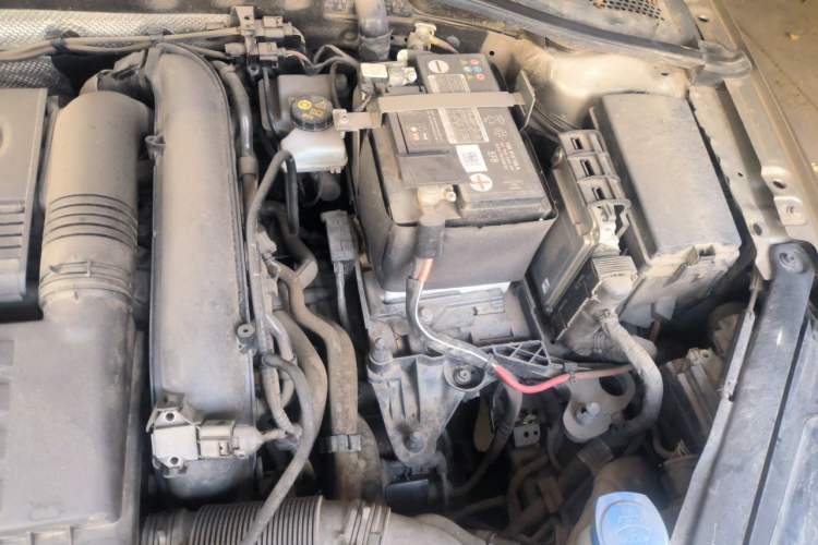 Used Volkswagen Golf 2020 280TSI DSG Comfort Version Engine Bay Left