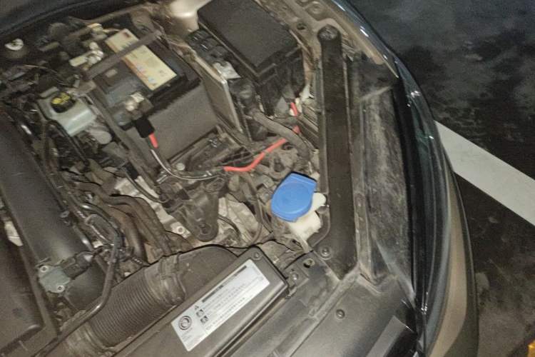 Used Volkswagen Golf 2020 280TSI DSG Comfort Version Engine Bay Left