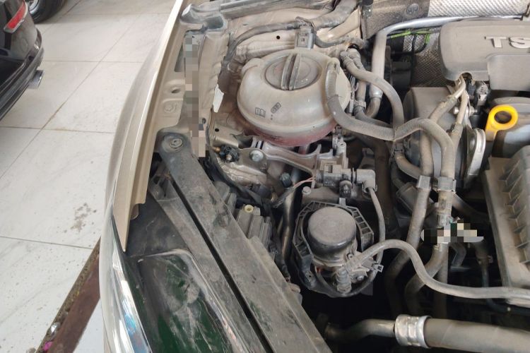 Used Volkswagen Golf 2020 280TSI DSG Comfort Version Engine Bay Right
