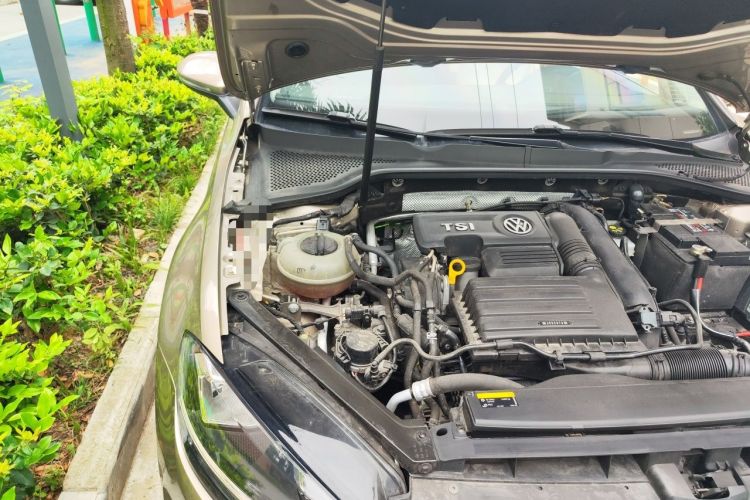 Used Volkswagen Golf 2020 280TSI DSG Comfort Version Engine Bay Right