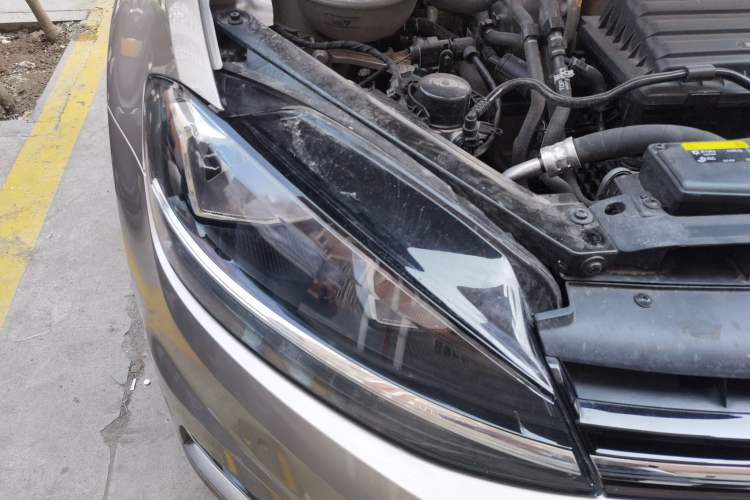 Used Volkswagen Golf 2020 Zhiai Edition 280TSI DSG Luxury Model Engine Bay Right