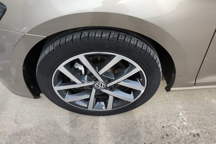 Used Volkswagen Golf 2020 200TSI DSG Comfortable and Ambitious Edition Exterior 4
