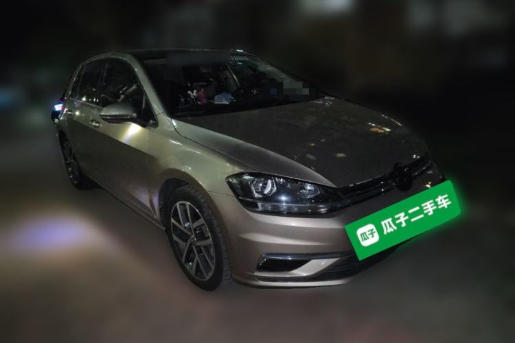 Used Volkswagen Golf 2020 Zhiai Edition 280TSI DSG Luxury Model Front Right 45 Deg