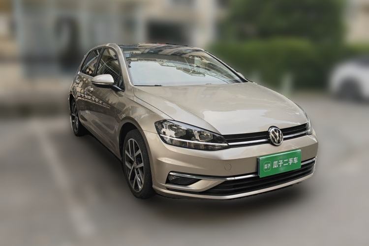 Used Volkswagen Golf 2020 280TSI DSG Luxury Edition Front Right 45 Deg