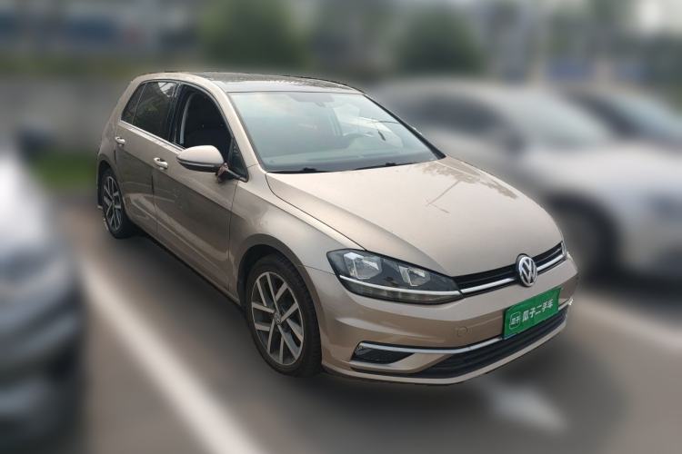 Used Volkswagen Golf 2020 Zhiai Edition 280TSI DSG Comfort Model Front Right 45 Deg