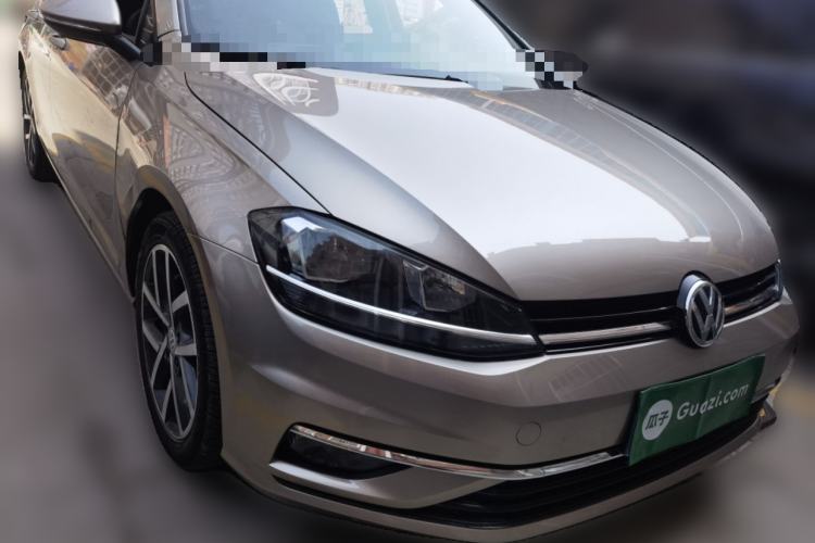 Used Volkswagen Golf 2020 Zhiai Edition 280TSI DSG Luxury Model Front Right 45 Deg