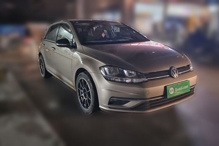 Used Volkswagen Golf 2020 280TSI DSG Comfort Version Front Right 45 Deg