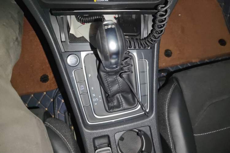 Used Volkswagen Golf 2020 Zhiai Edition 280TSI DSG Luxury Model Gear Lever