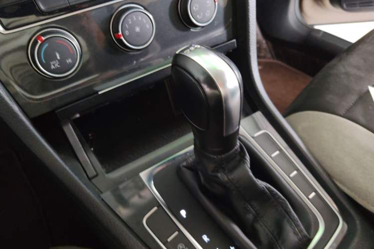 Used Volkswagen Golf 2020 280TSI DSG Comfort Version Gear Lever