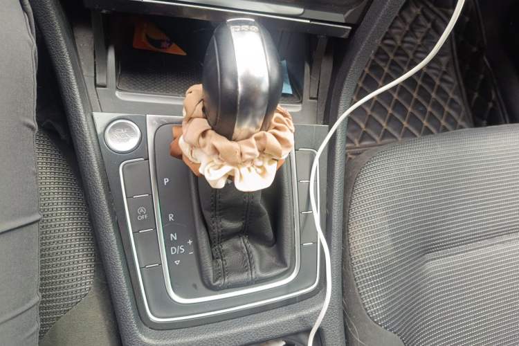Used Volkswagen Golf 2020 Zhiai Edition 280TSI DSG Comfort Model Gear Lever