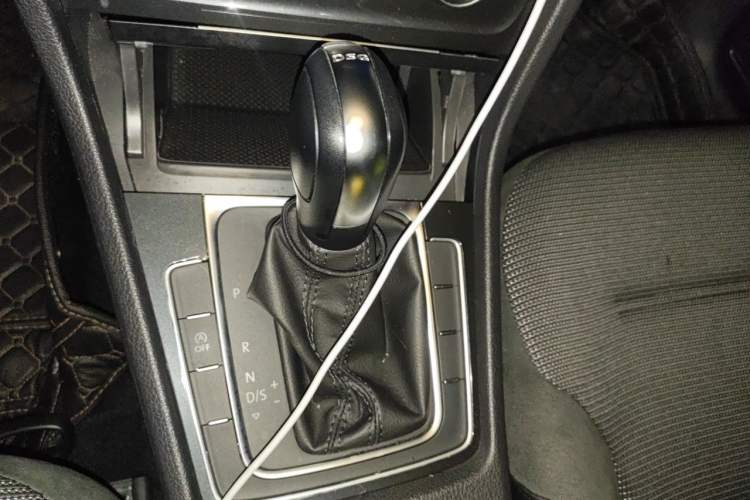 Used Volkswagen Golf 2020 280TSI DSG Comfort Version Gear Lever