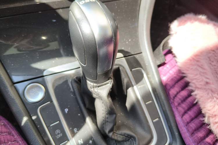 Used Volkswagen Golf 2020 Zhiai Edition 280TSI DSG Comfort Model Gear Lever