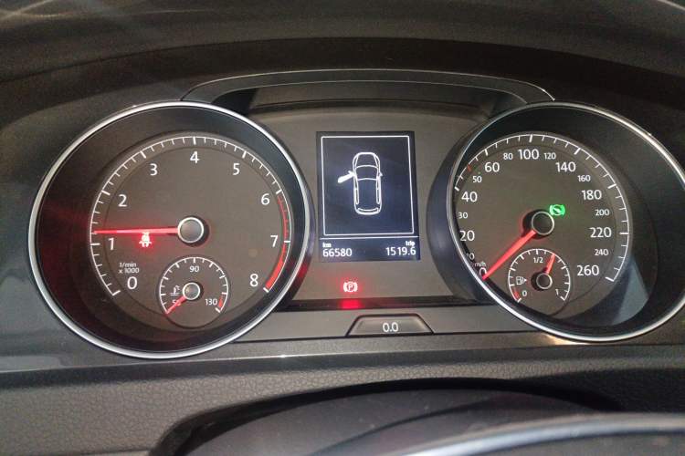 Used Volkswagen Golf 2020 200TSI DSG Comfortable and Ambitious Edition Instrument Cluster