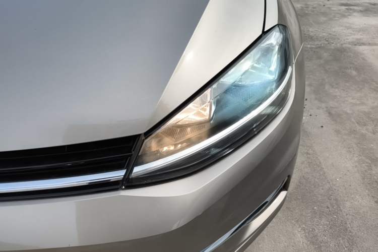 Used Volkswagen Golf 2020 200TSI DSG Comfortable and Ambitious Edition Left Front Headlight