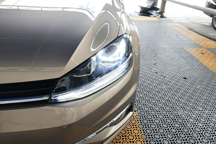 Used Volkswagen Golf 2020 Zhiai Edition 280TSI DSG Comfort Model Left Front Headlight