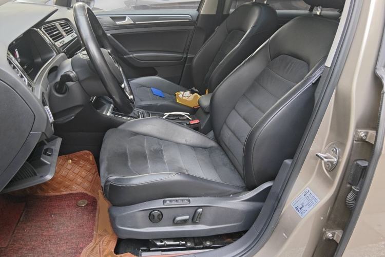 Used Volkswagen Golf 2020 280TSI DSG Luxury Edition Left Front Seat