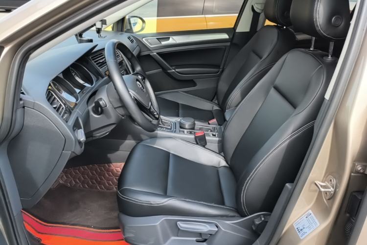 Used Volkswagen Golf 2020 200TSI DSG Comfortable and Ambitious Edition Left Front Seat