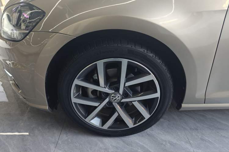Used Volkswagen Golf 2020 200TSI DSG Comfortable and Ambitious Edition Left Front Wheel Hub