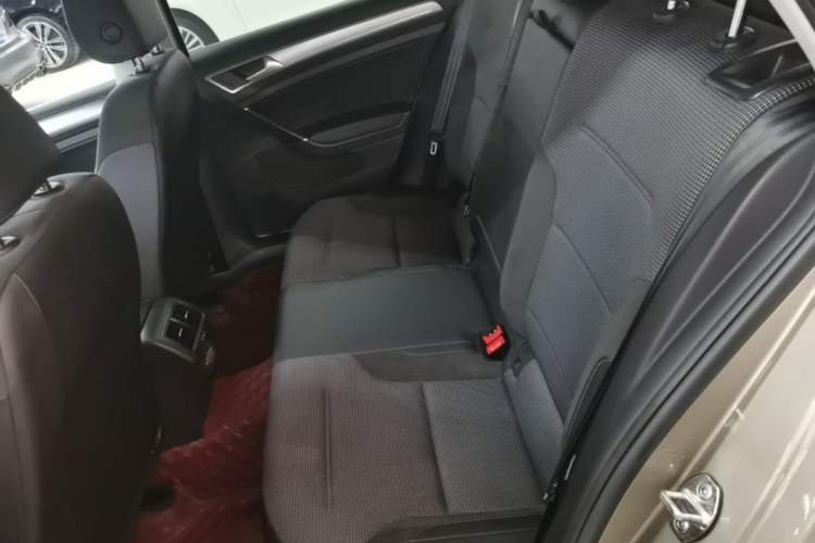 Used Volkswagen Golf 2020 Zhiai Edition 280TSI DSG Comfort Model Left Rear Seat