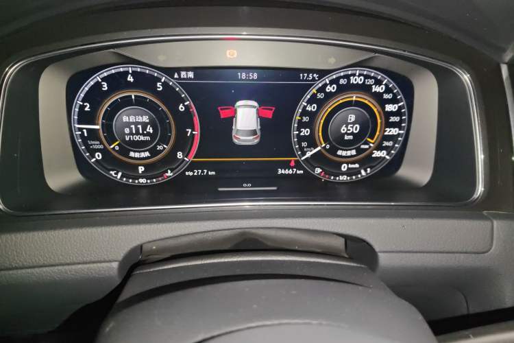 Used Volkswagen Golf 2020 Zhiai Edition 280TSI DSG Luxury Model Odometer Close Up