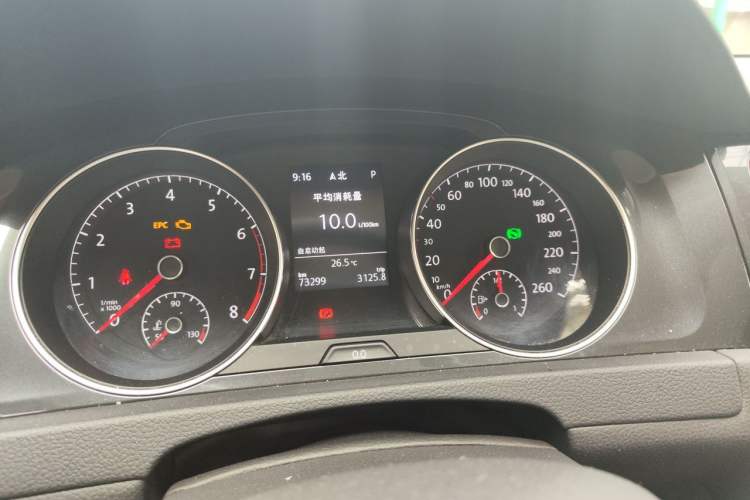 Used Volkswagen Golf 2020 280TSI DSG Comfort Version Odometer Close Up