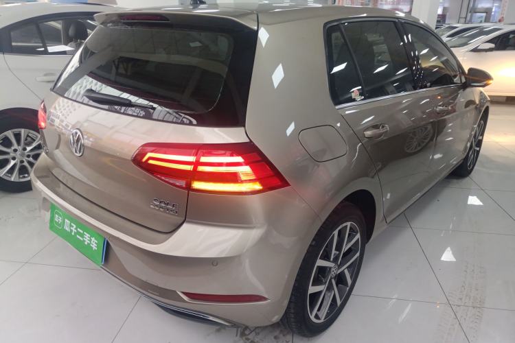 Used Volkswagen Golf 2020 200TSI DSG Comfortable and Ambitious Edition Rear Right 45 Deg