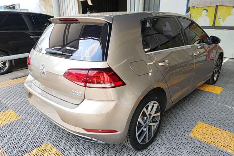 Used Volkswagen Golf 2020 Zhiai Edition 280TSI DSG Comfort Model Rear Right 45 Deg
