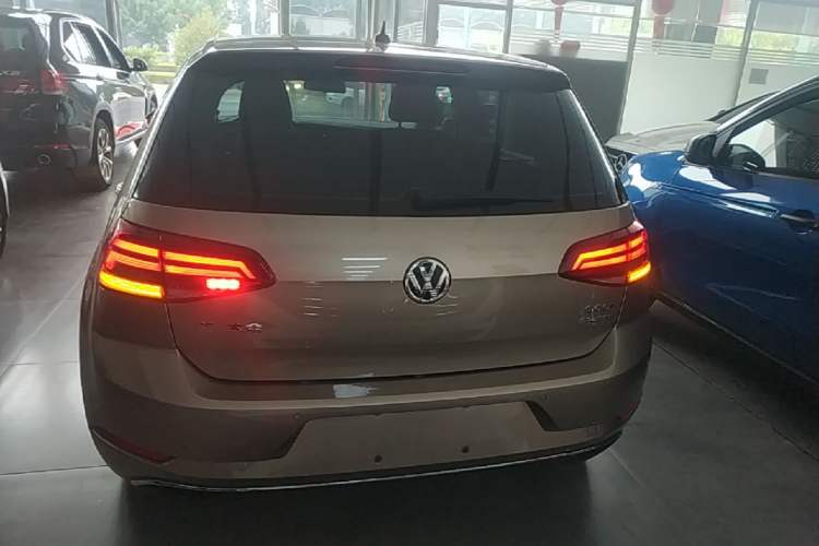 Used Volkswagen Golf 2020 Zhiai Edition 280TSI DSG Comfort Model Rear