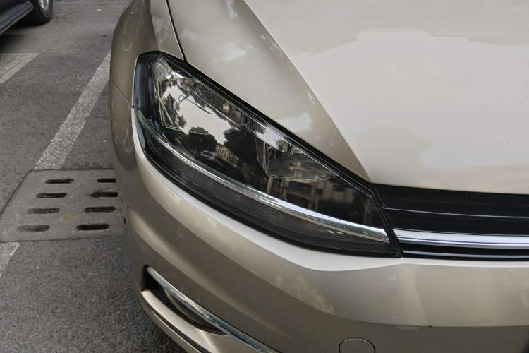 Used Volkswagen Golf 2020 280TSI DSG Luxury Edition Right Front Headlight