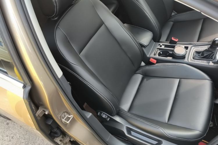 Used Volkswagen Golf 2020 200TSI DSG Comfortable and Ambitious Edition Right Front Seat