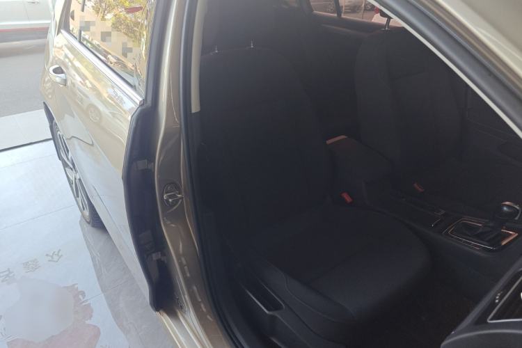 Used Volkswagen Golf 2020 200TSI DSG Comfortable and Ambitious Edition Right Front Seat