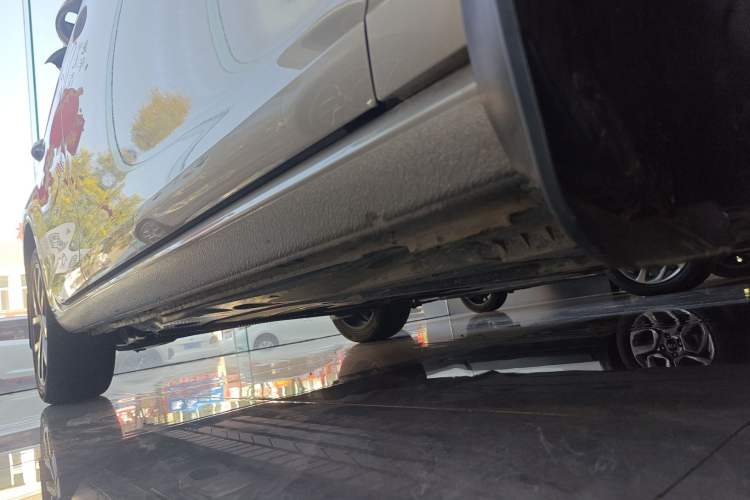 Used Volkswagen Golf 2020 200TSI DSG Comfortable and Ambitious Edition Right Side Sill