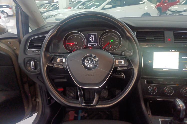 Used Volkswagen Golf 2020 200TSI DSG Comfortable and Ambitious Edition Steering Wheel