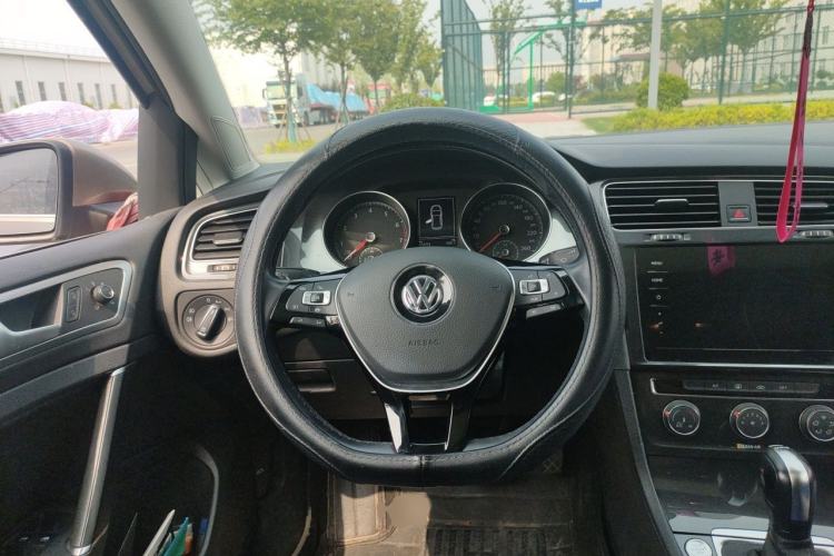 Used Volkswagen Golf 2020 Zhiai Edition 280TSI DSG Comfort Model Steering Wheel