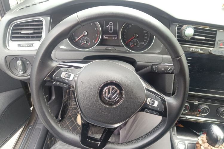 Used Volkswagen Golf 2020 Zhiai Edition 280TSI DSG Comfort Model Steering Wheel