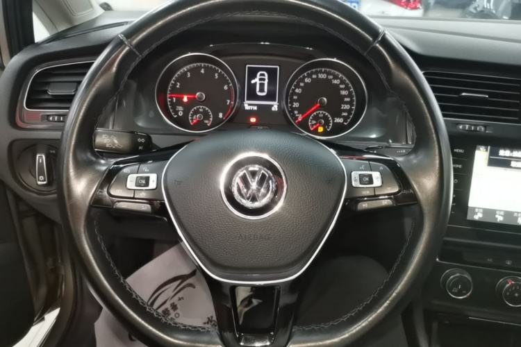 Used Volkswagen Golf 2020 Zhiai Edition 280TSI DSG Comfort Model Steering Wheel