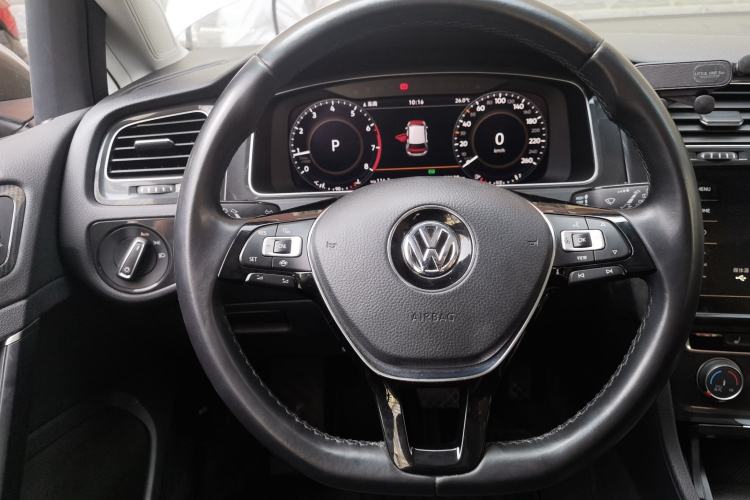 Used Volkswagen Golf 2020 Zhiai Edition 280TSI DSG Luxury Model Steering Wheel