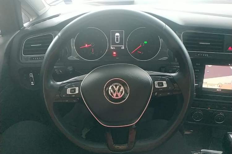 Used Volkswagen Golf 2020 Zhiai Edition 280TSI DSG Comfort Model Steering Wheel