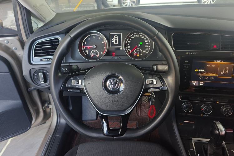 Used Volkswagen Golf 2020 200TSI DSG Comfortable and Ambitious Edition Steering Wheel