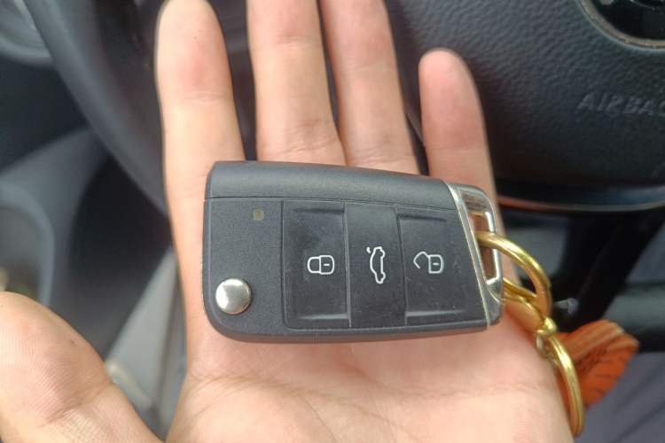 Used Volkswagen Golf 2020 Zhiai Edition 280TSI DSG Comfort Model Vehicle Key
