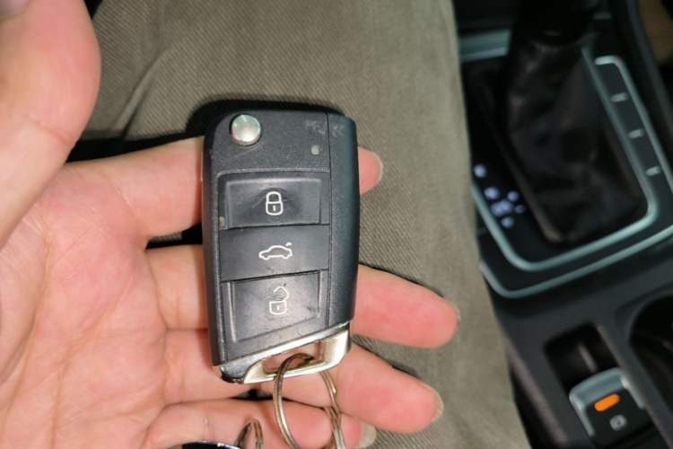 Used Volkswagen Golf 2020 Zhiai Edition 280TSI DSG Comfort Model Vehicle Key