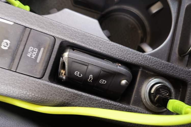 Used Volkswagen Golf 2020 Zhiai Edition 280TSI DSG Luxury Model Vehicle Key