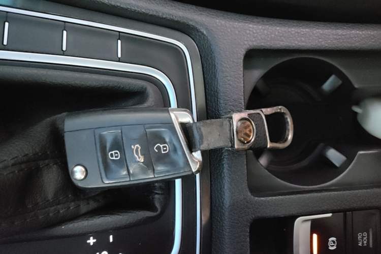 Used Volkswagen Golf 2020 Zhiai Edition 280TSI DSG Comfort Model Vehicle Key