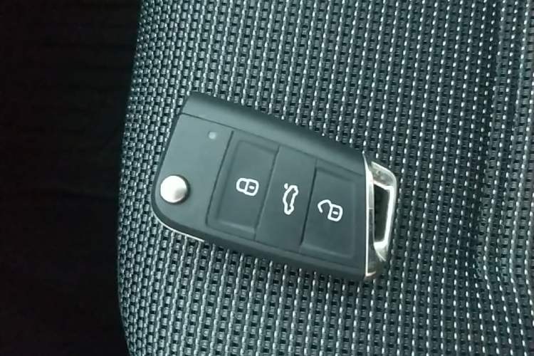Used Volkswagen Golf 2020 Zhiai Edition 280TSI DSG Comfort Model Vehicle Key