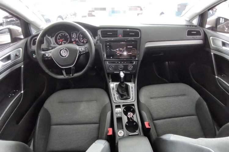 Used Volkswagen Golf 2020 Zhiai Edition 280TSI DSG Comfort Model Center Console