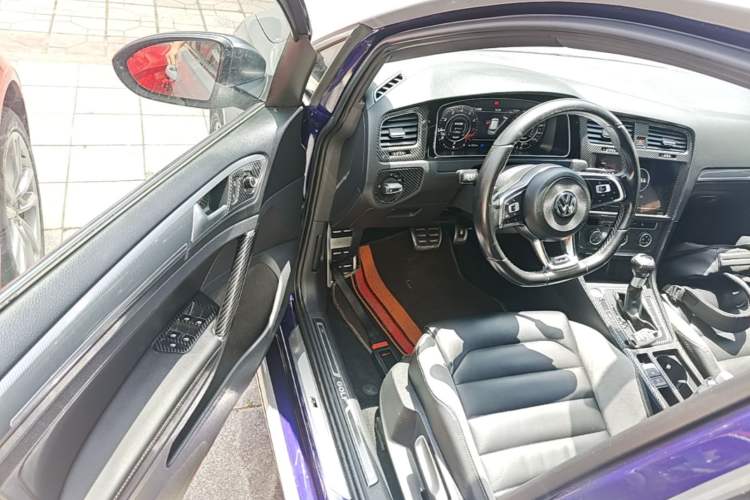 Used Volkswagen Golf 2020 280TSI DSG R-Line Version Driver Seat