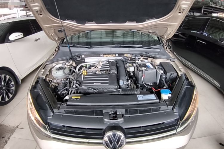 Used Volkswagen Golf 2020 Zhiai Edition 280TSI DSG Comfort Model Engine Bay